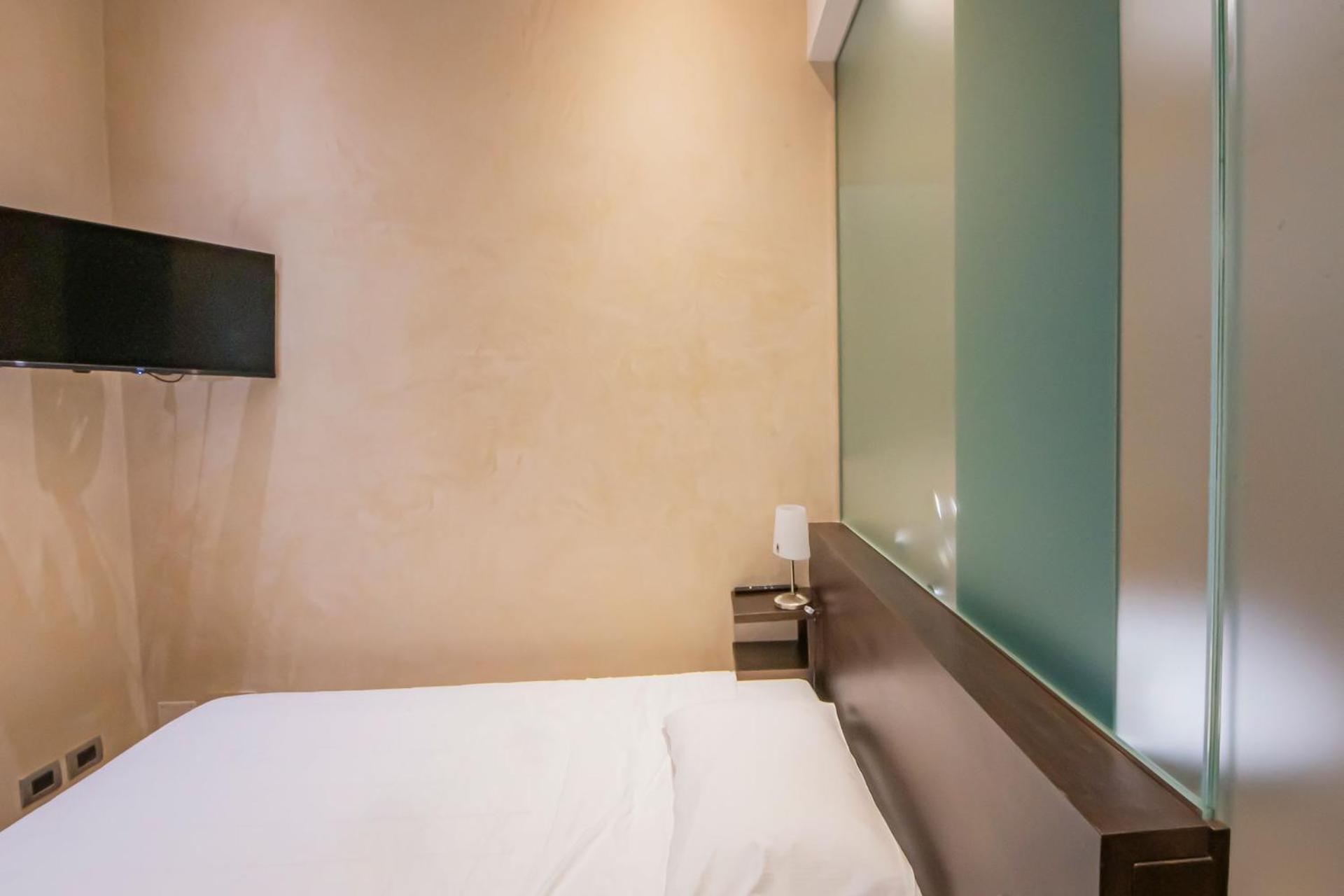 Century Hotel Parma Bagian luar foto